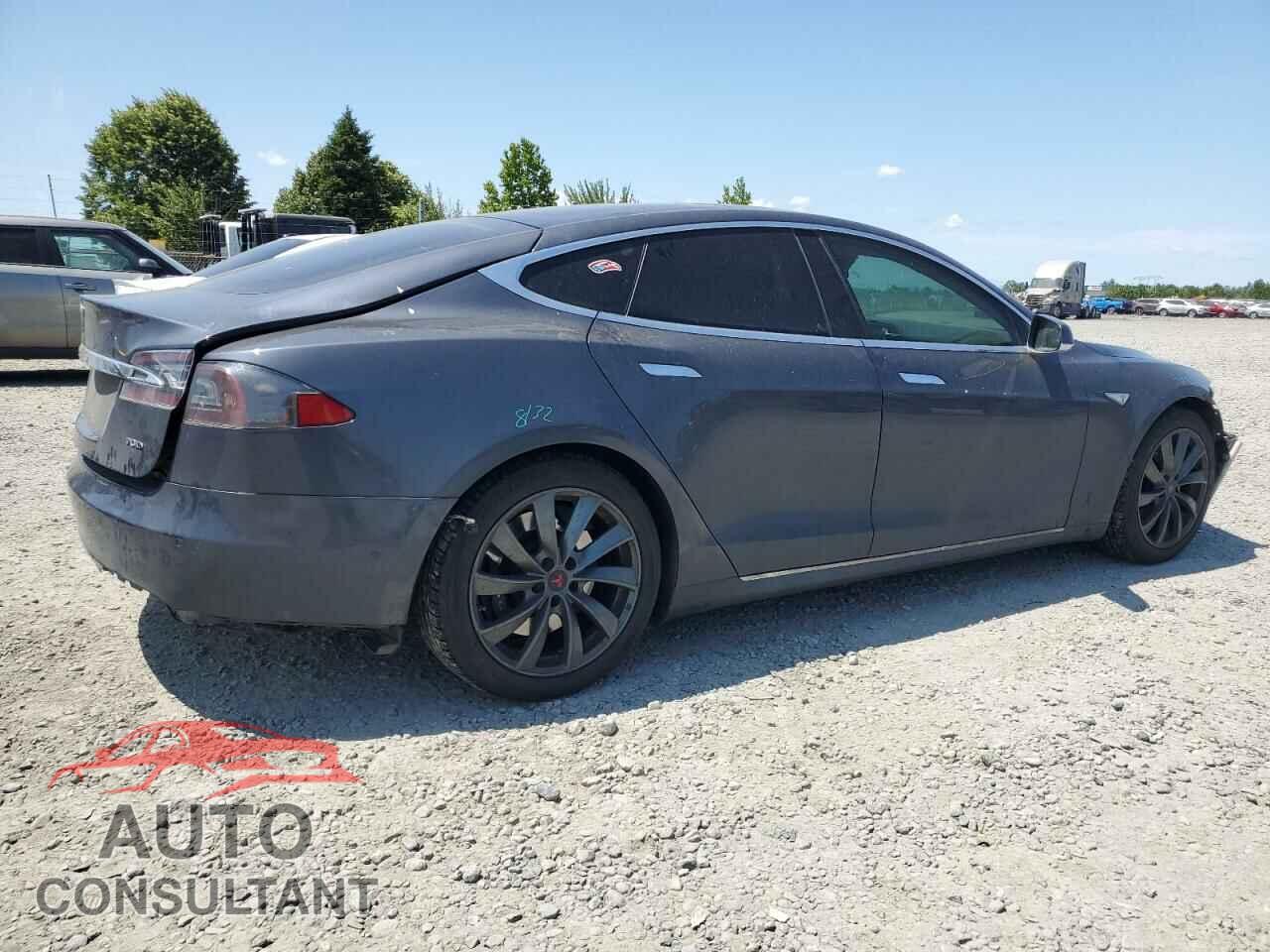 TESLA MODEL S 2015 - 5YJSA1E20FF113026