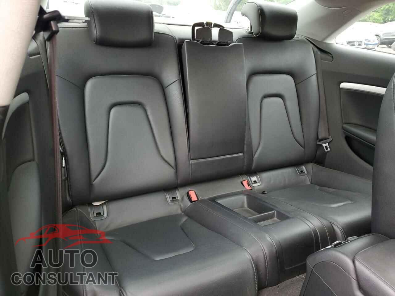 AUDI A5 2011 - WAULFAFR4BA024643