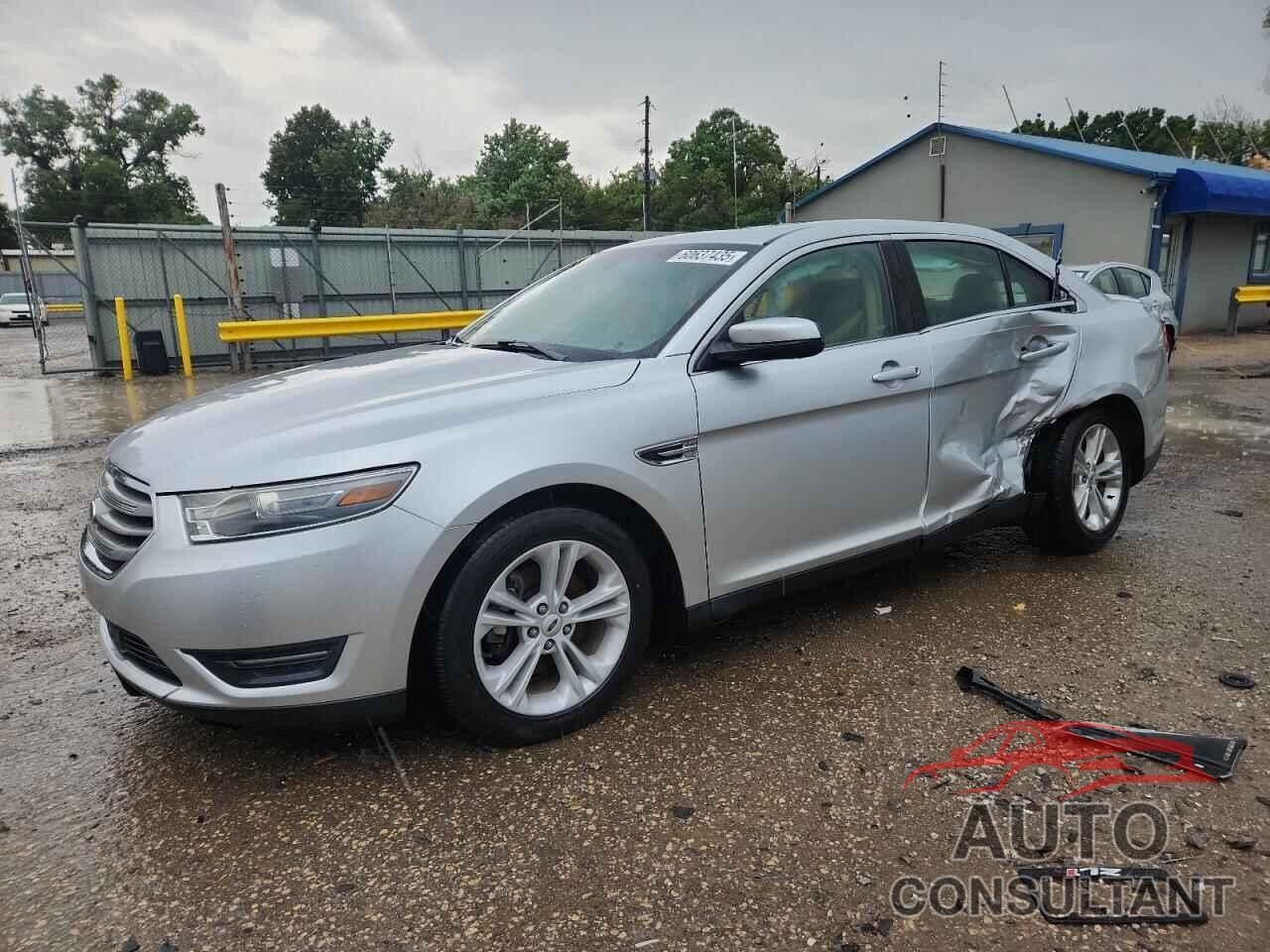 FORD TAURUS 2013 - 1FAHP2E82DG111340