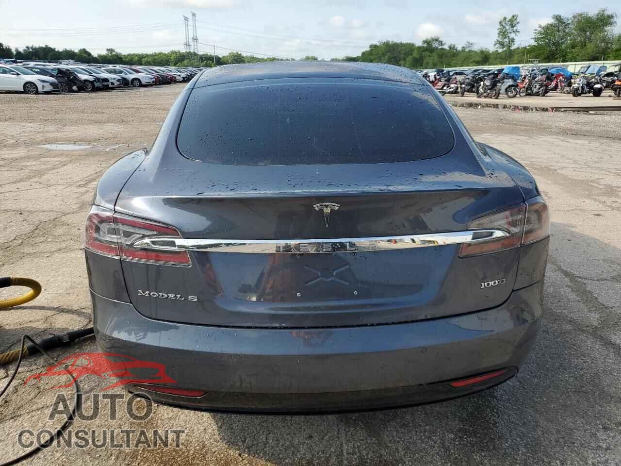 TESLA MODEL S 2018 - 5YJSA1E21JF244233