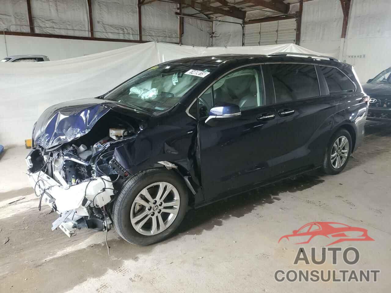 TOYOTA SIENNA 2022 - 5TDESKFC2NS048665