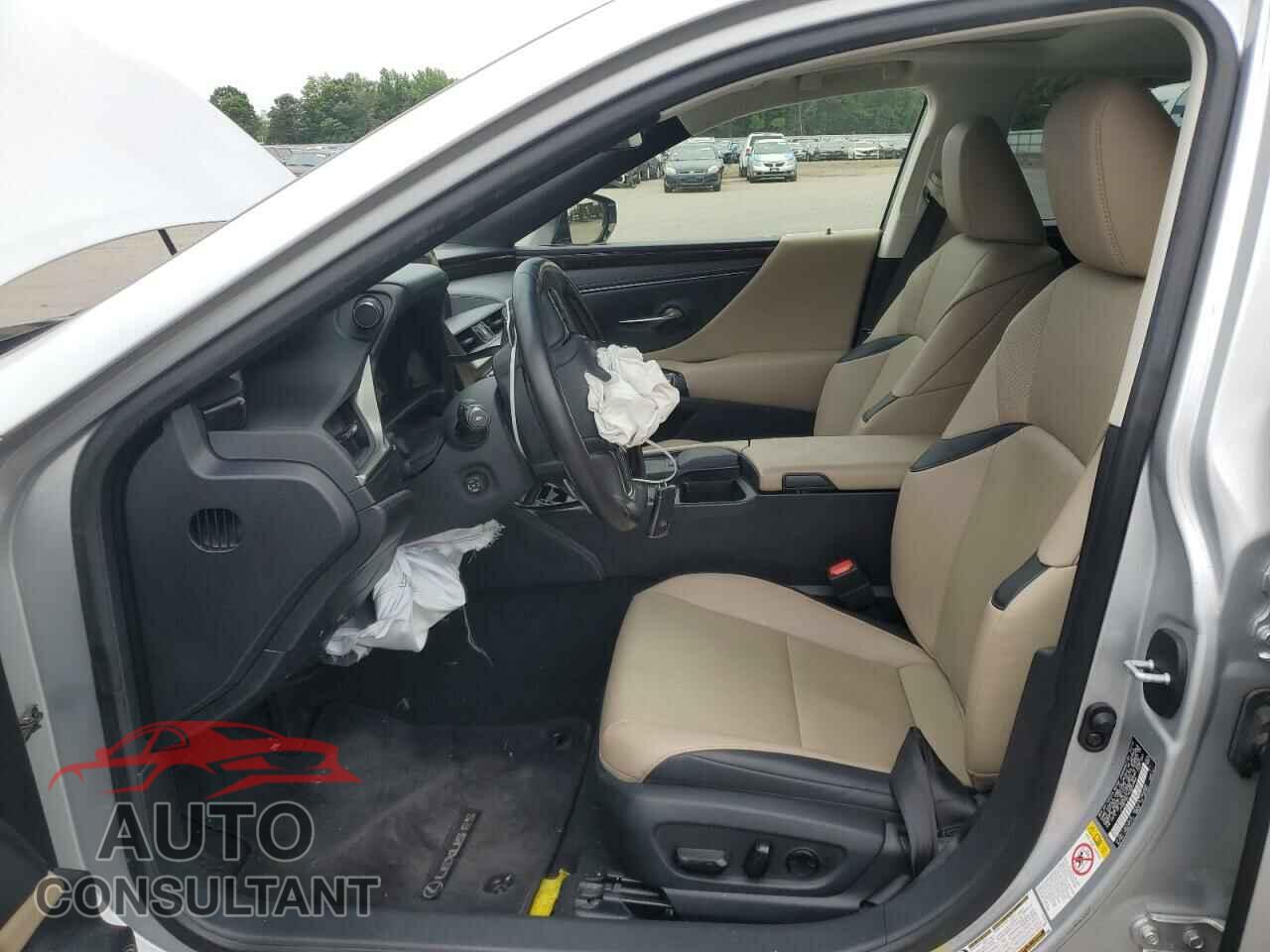 LEXUS ES300 2019 - JTHB21B11K2003364