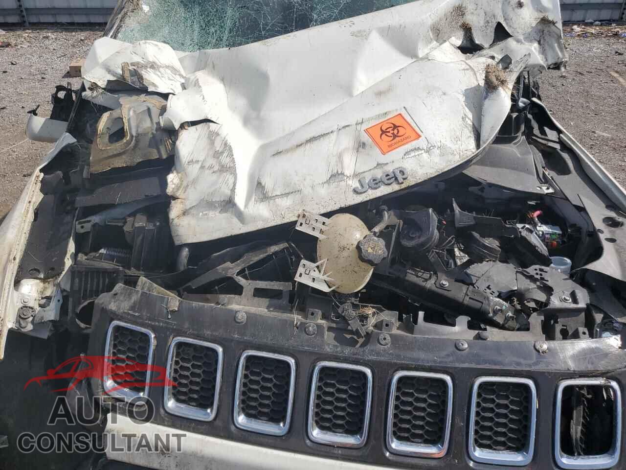JEEP COMPASS 2018 - 3C4NJDCB5JT329143