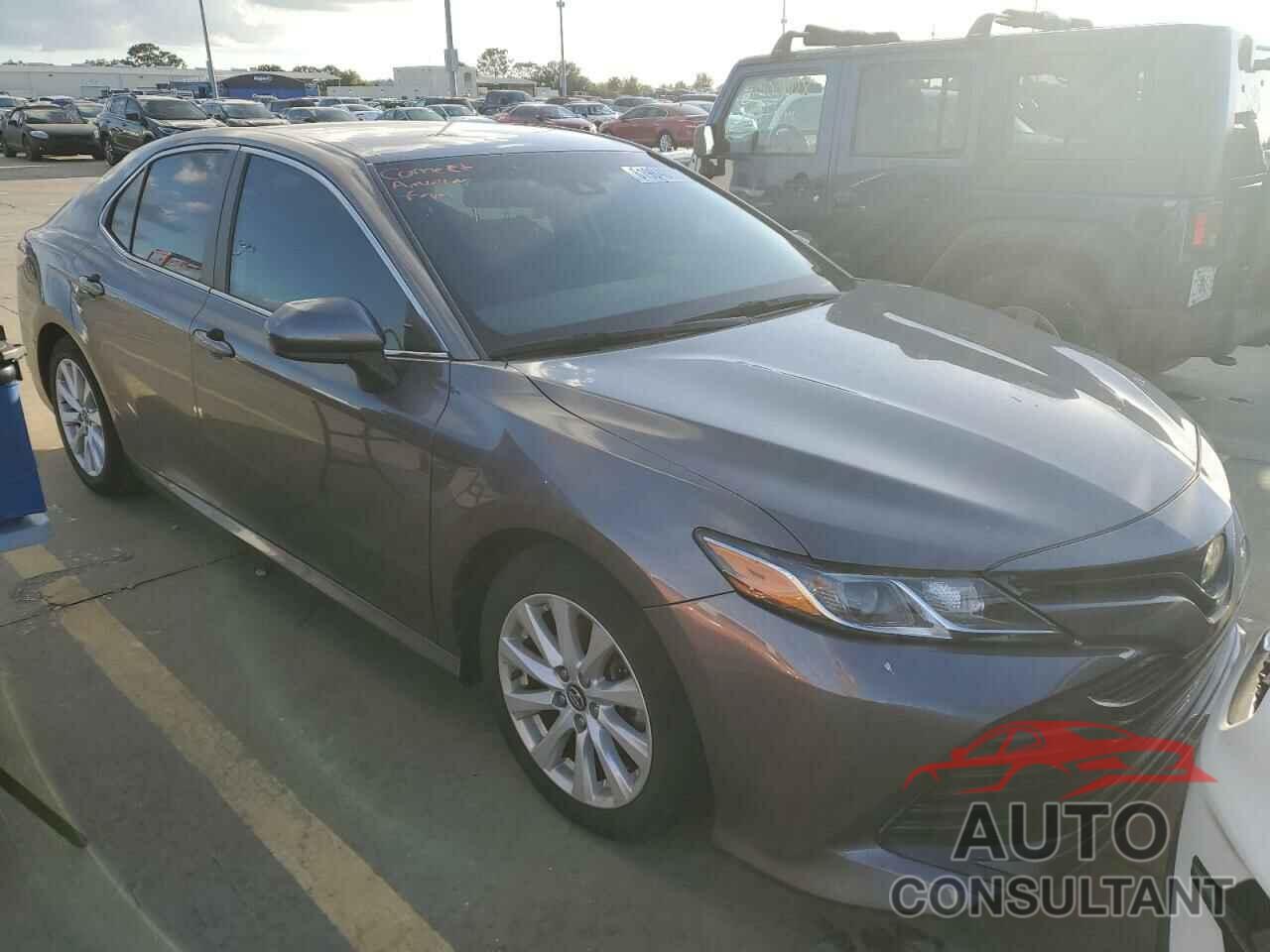 TOYOTA CAMRY 2018 - 4T1B11HK3JU643689
