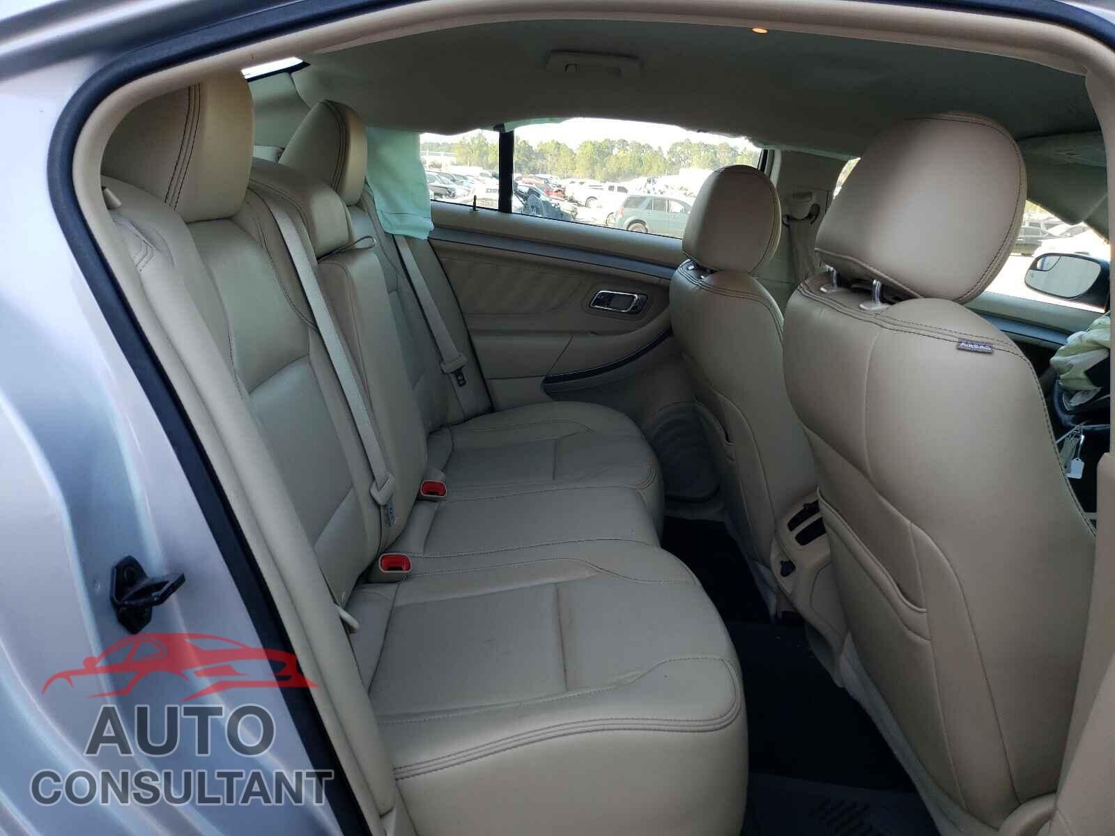 FORD TAURUS 2016 - 1FAHP2E84GG130976