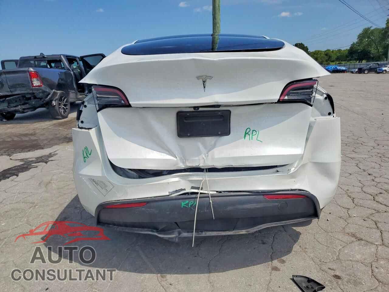 TESLA MODEL Y 2024 - 7SAYGDED3RF097794