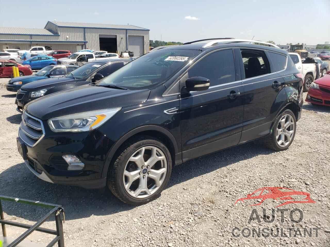 FORD ESCAPE 2017 - 1FMCU9J9XHUA38158