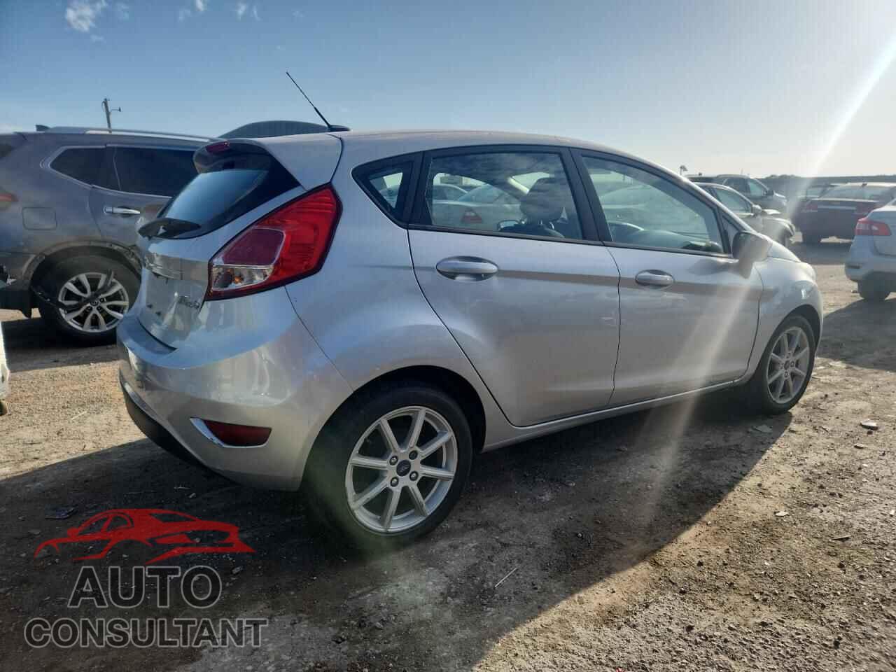 FORD FIESTA 2019 - 3FADP4EJ2KM107322
