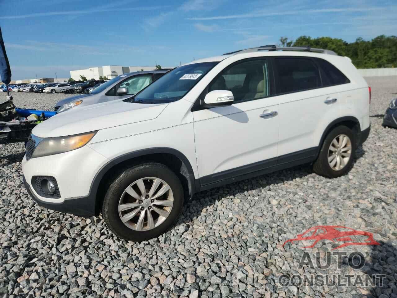 KIA SORENTO 2011 - 5XYKU4A15BG135788
