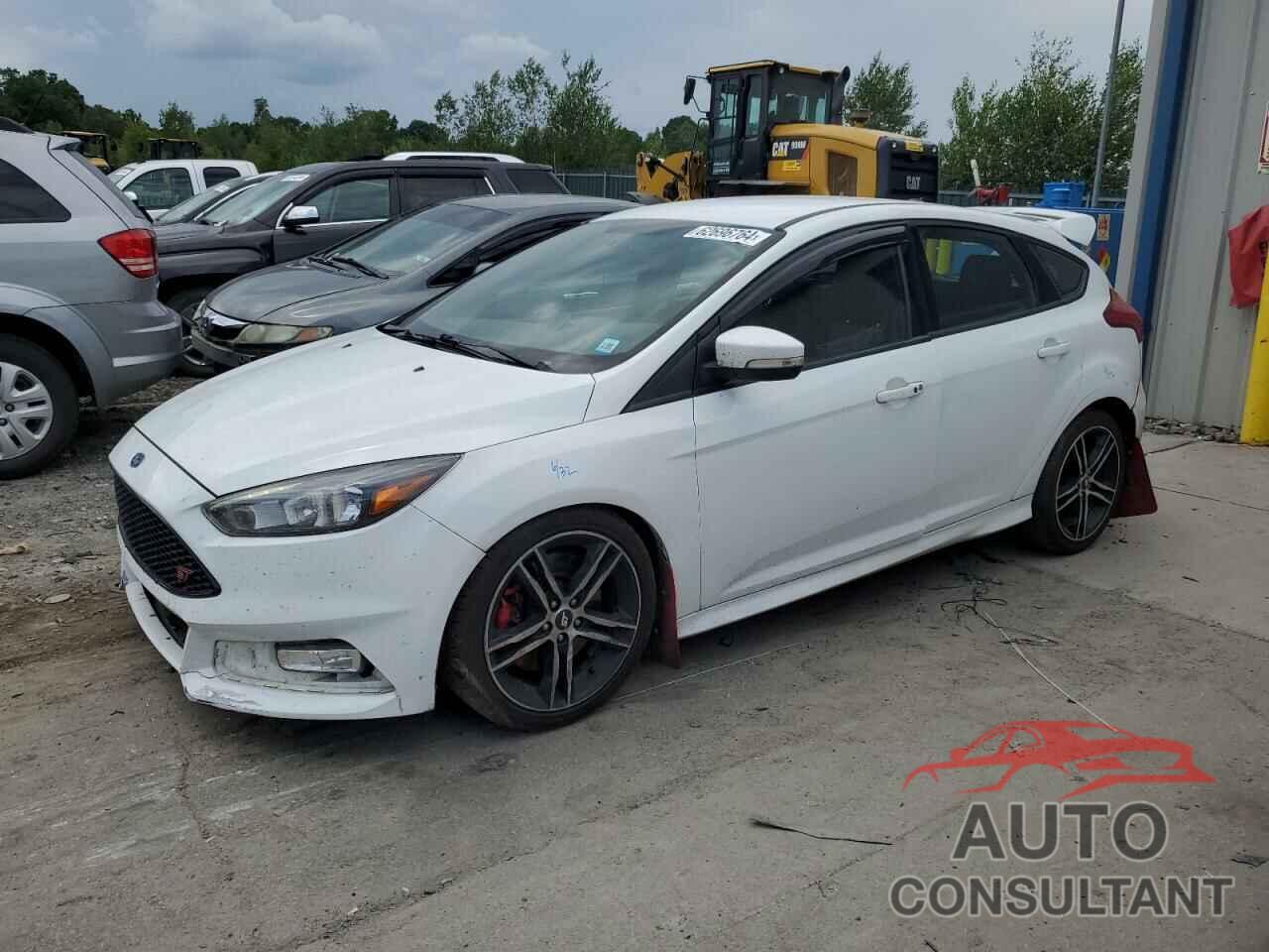 FORD FOCUS 2017 - 1FADP3L95HL320374