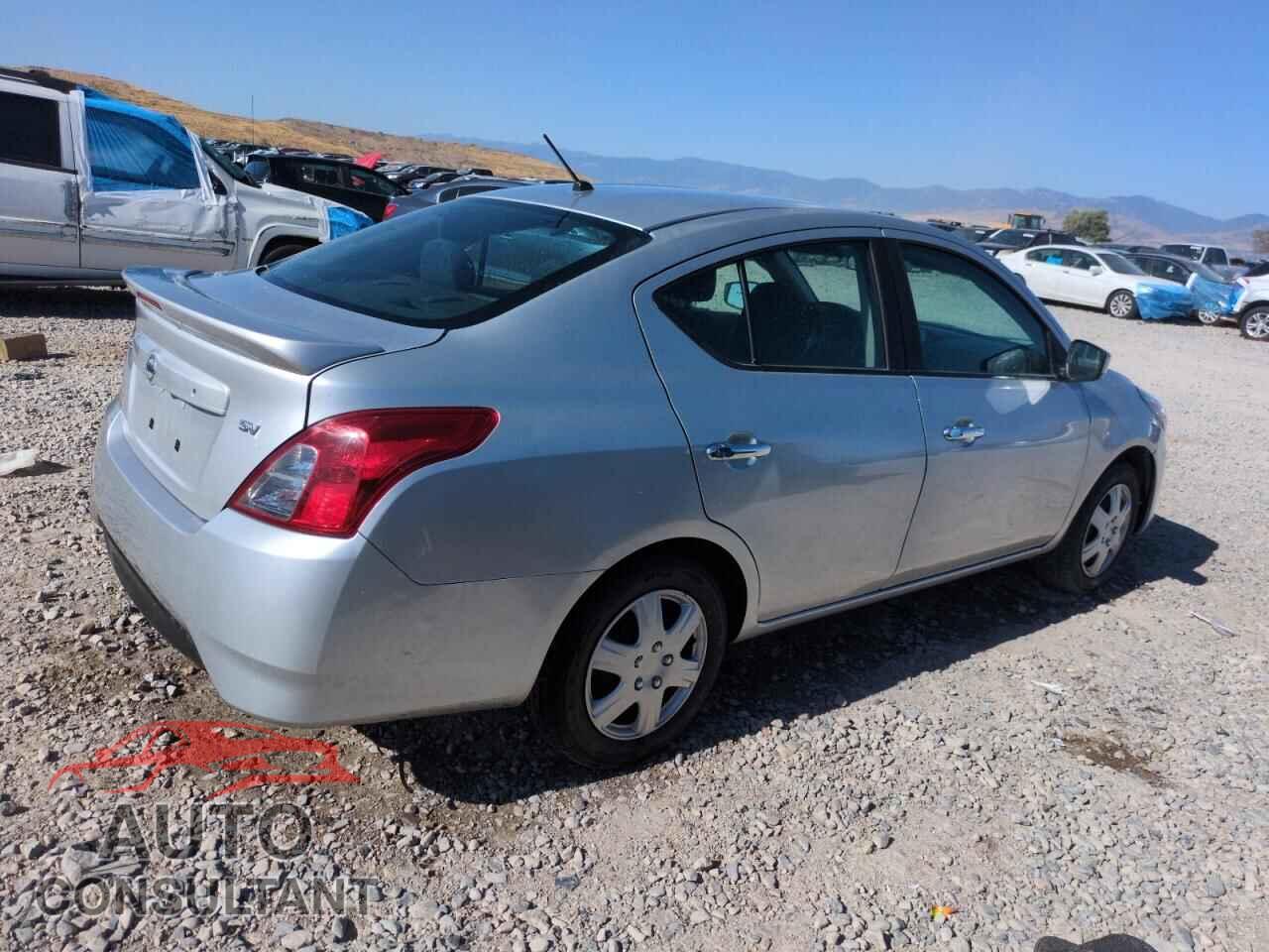 NISSAN VERSA 2019 - 3N1CN7AP3KL814610
