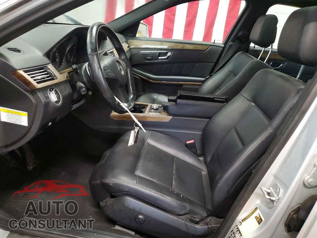 MERCEDES-BENZ E-CLASS 2011 - WDDHF8HB4BA301072