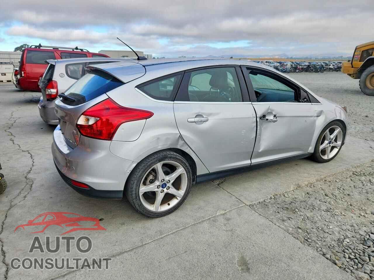 FORD FOCUS 2012 - 1FAHP3N23CL295341