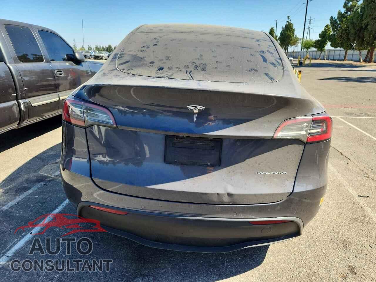 TESLA MODEL Y 2022 - 7SAYGDEE5NF371788