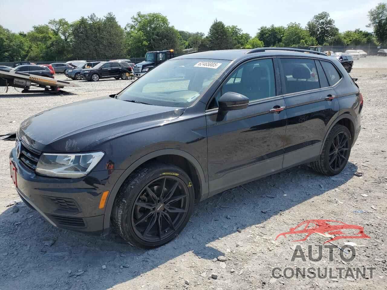 VOLKSWAGEN TIGUAN 2018 - 3VV1B7AX4JM117650