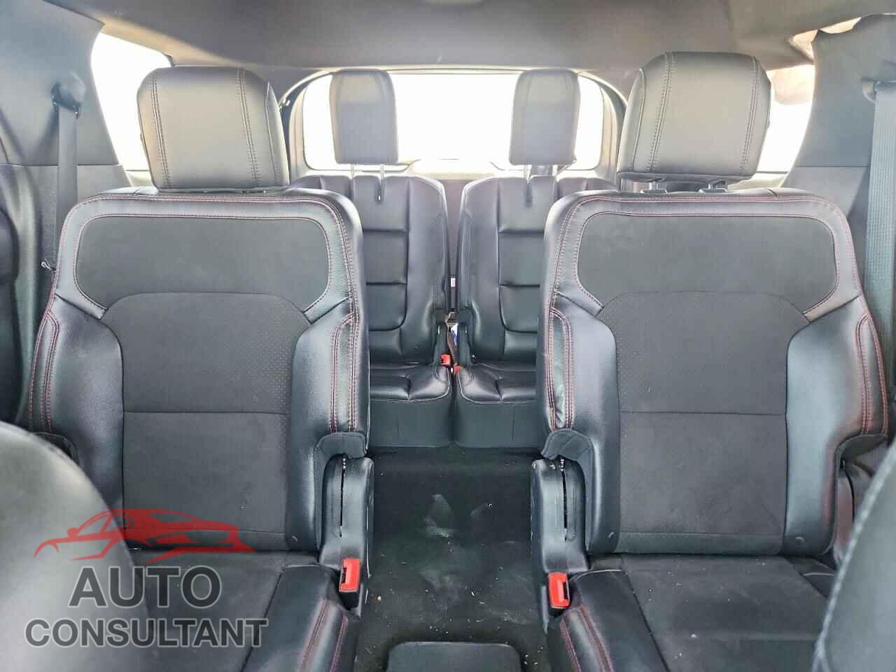 FORD EXPLORER 2018 - 1FM5K7D8XJGB78172