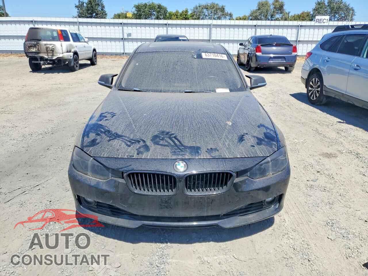 BMW 3 SERIES 2012 - WBA3C1C56CF431975