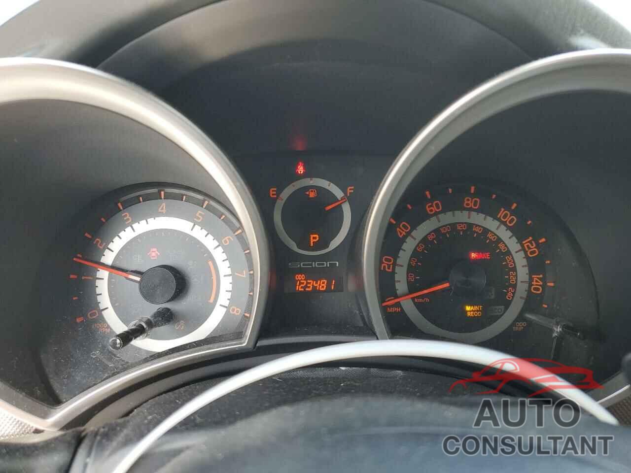 TOYOTA SCION 2015 - JTKJF5C79FJ011843
