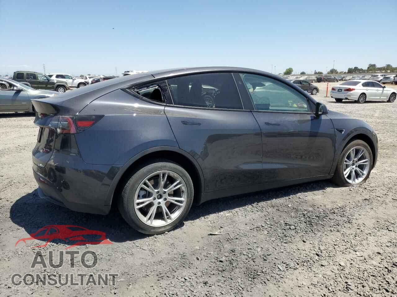 TESLA MODEL Y 2024 - 7SAYGDEEXRF058614