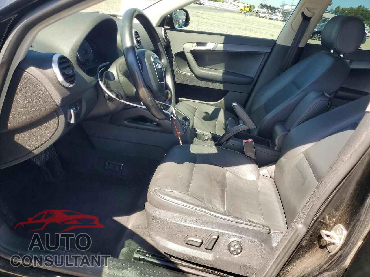 AUDI A3 2012 - WAUBJAFM7CA005357