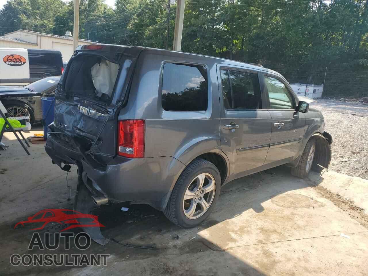 HONDA PILOT 2013 - 5FNYF3H77DB009046