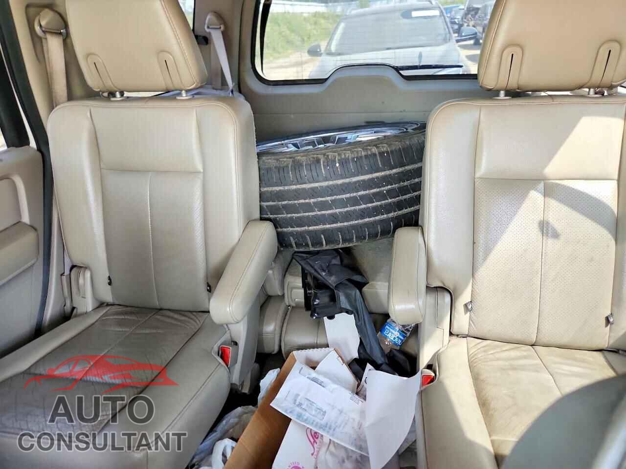 FORD EXPEDITION 2010 - 1FMJU2A52AEA76527