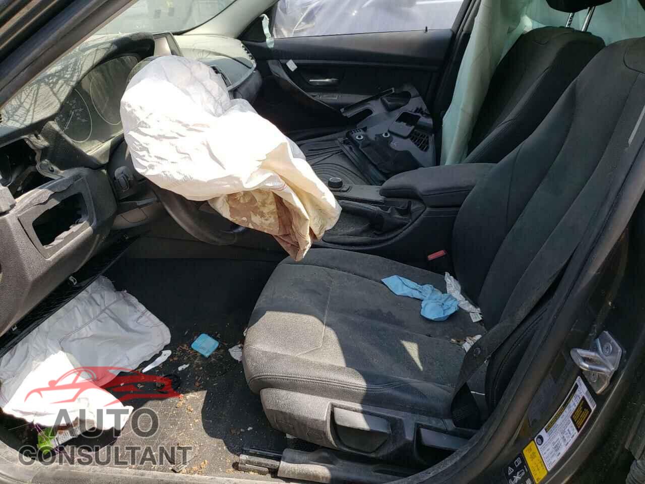 BMW 3 SERIES 2016 - WBA8E5G5XGNU20538