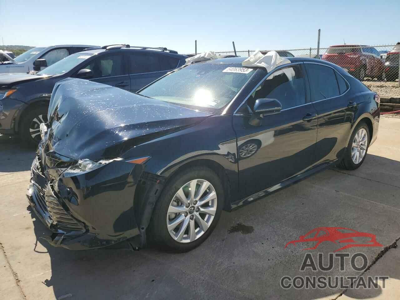 TOYOTA CAMRY 2018 - 4T1B11HK1JU504533