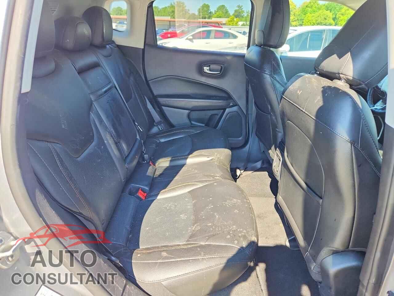 JEEP COMPASS 2019 - 3C4NJCCB4KT676099