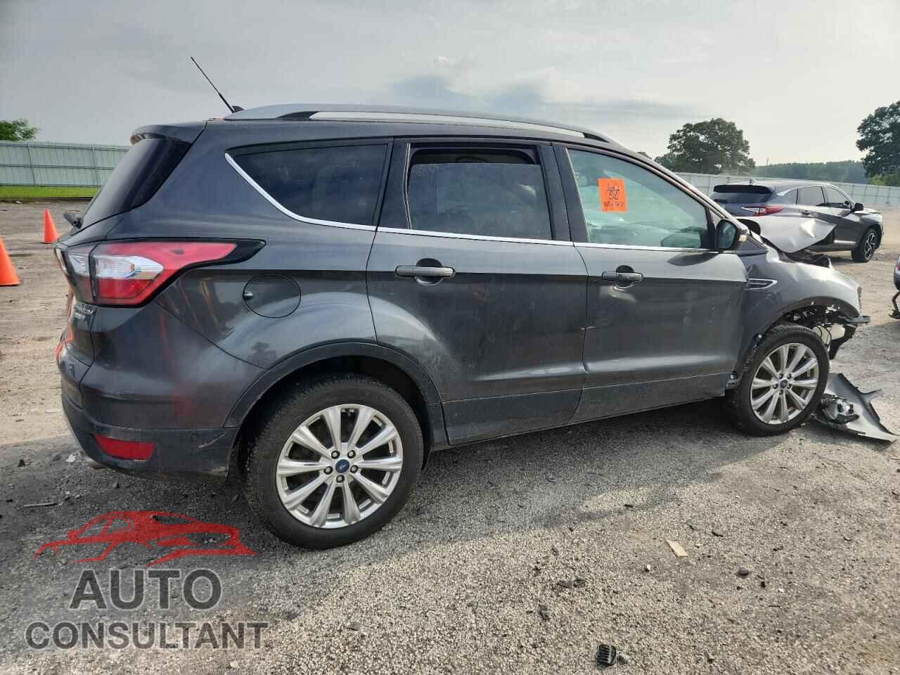 FORD ESCAPE 2018 - 1FMCU9J96JUC15827