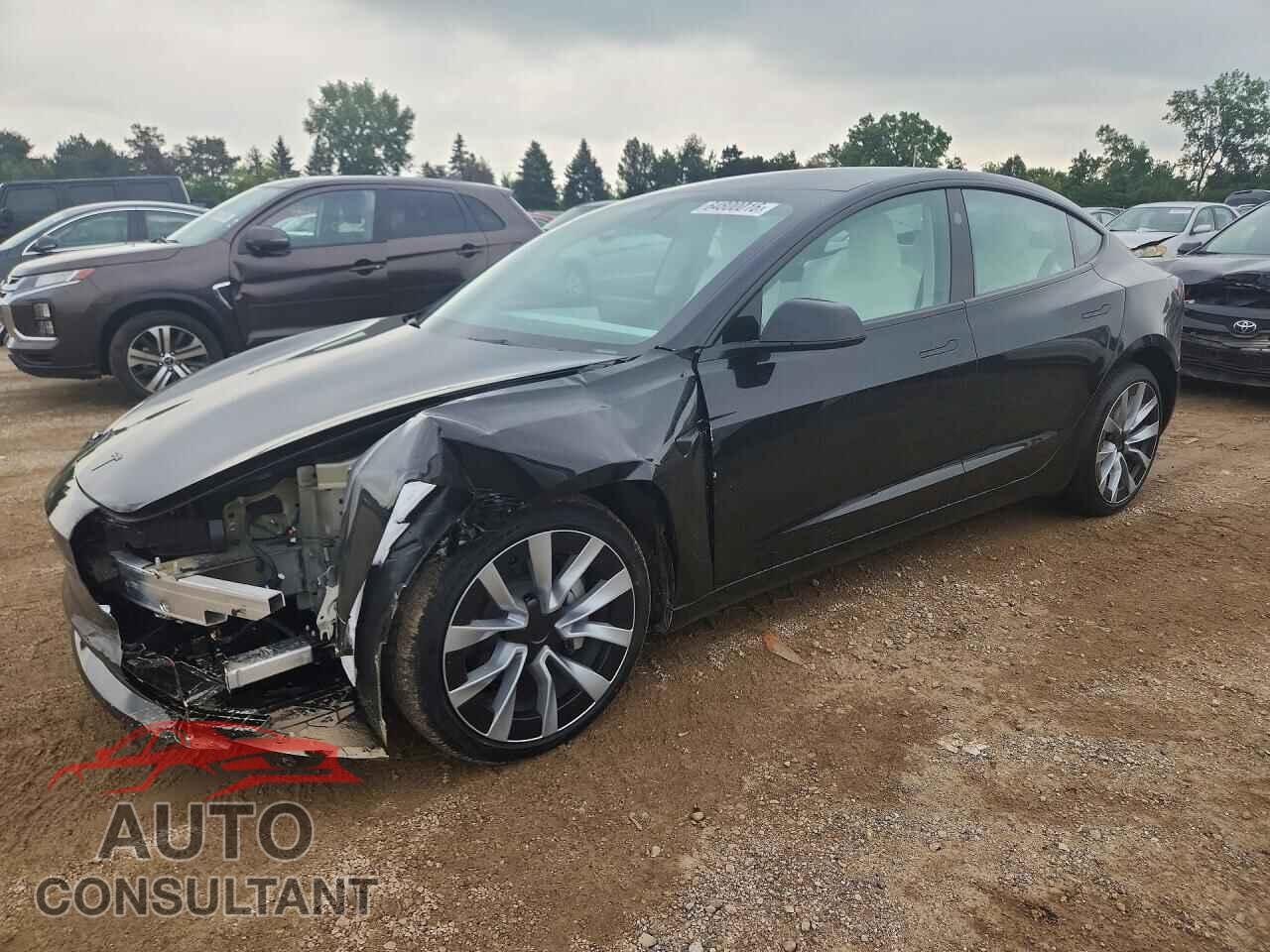 TESLA MODEL 3 2026 - 5YJ3E1EB3TF215859