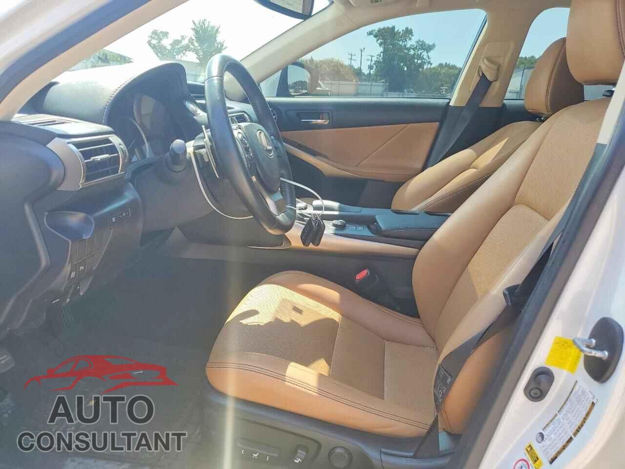 LEXUS IS 2015 - JTHBF1D29F5054464
