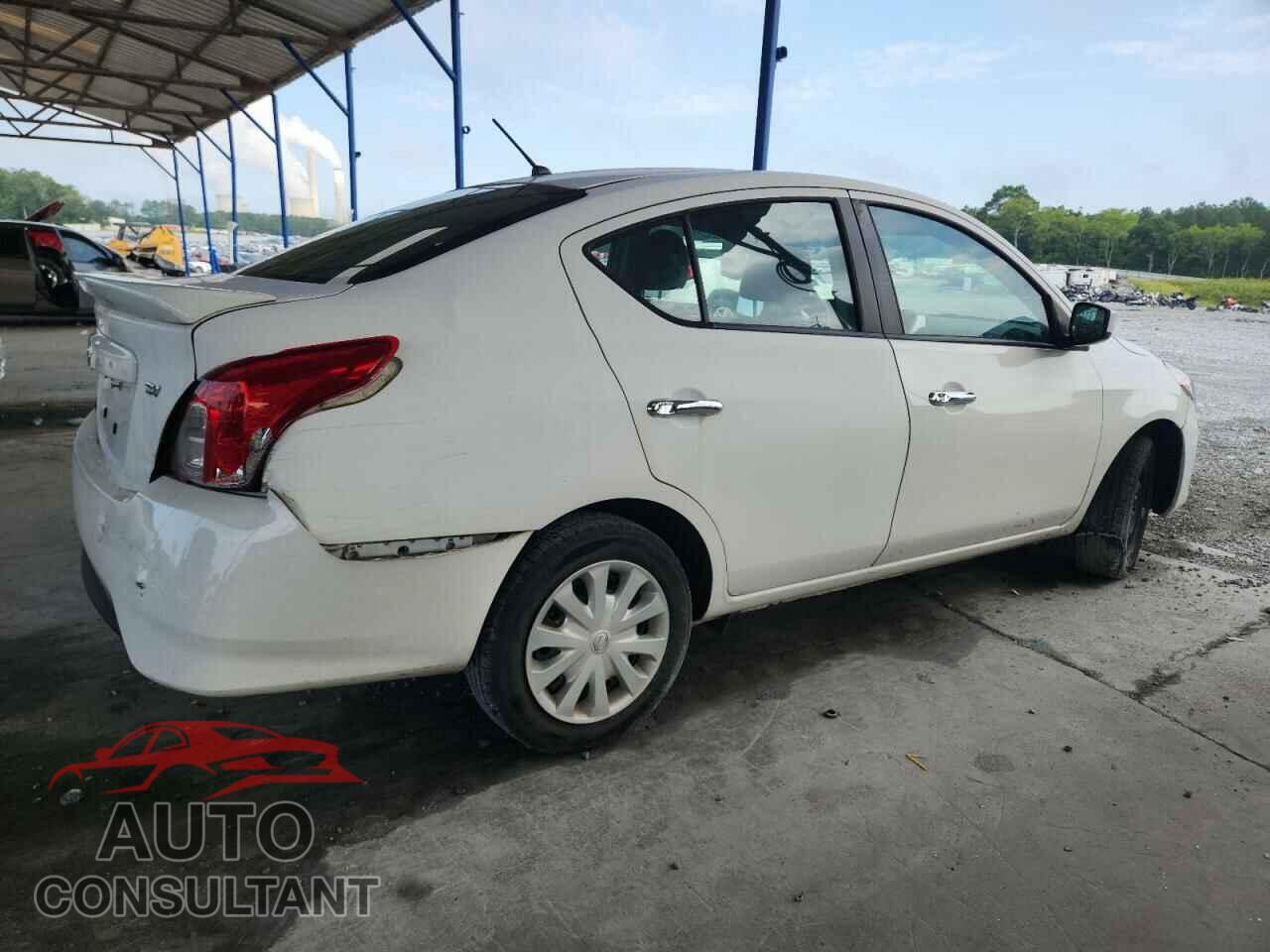 NISSAN VERSA 2019 - 3N1CN7AP3KL814784