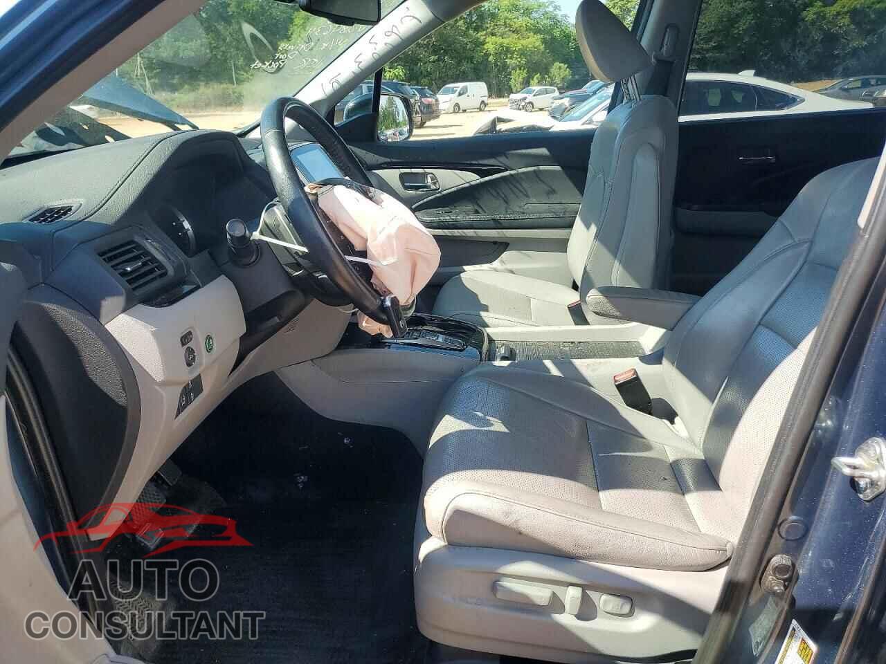 HONDA PILOT 2017 - 5FNYF6H03HB089634