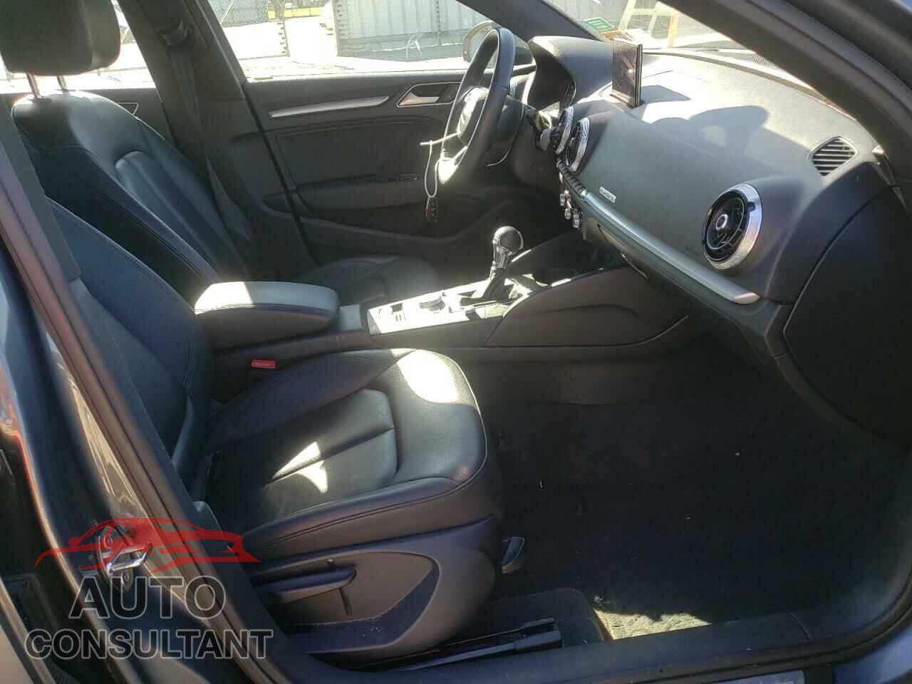 AUDI A3 2017 - WAUB8GFF7H1079675