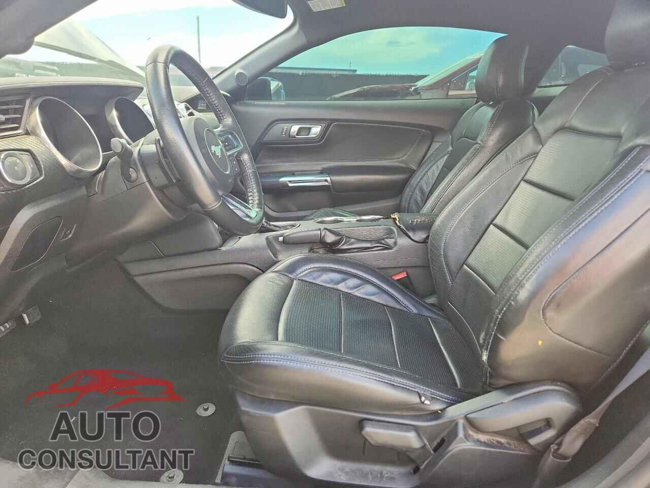 FORD MUSTANG 2019 - 1FA6P8TH2K5117077