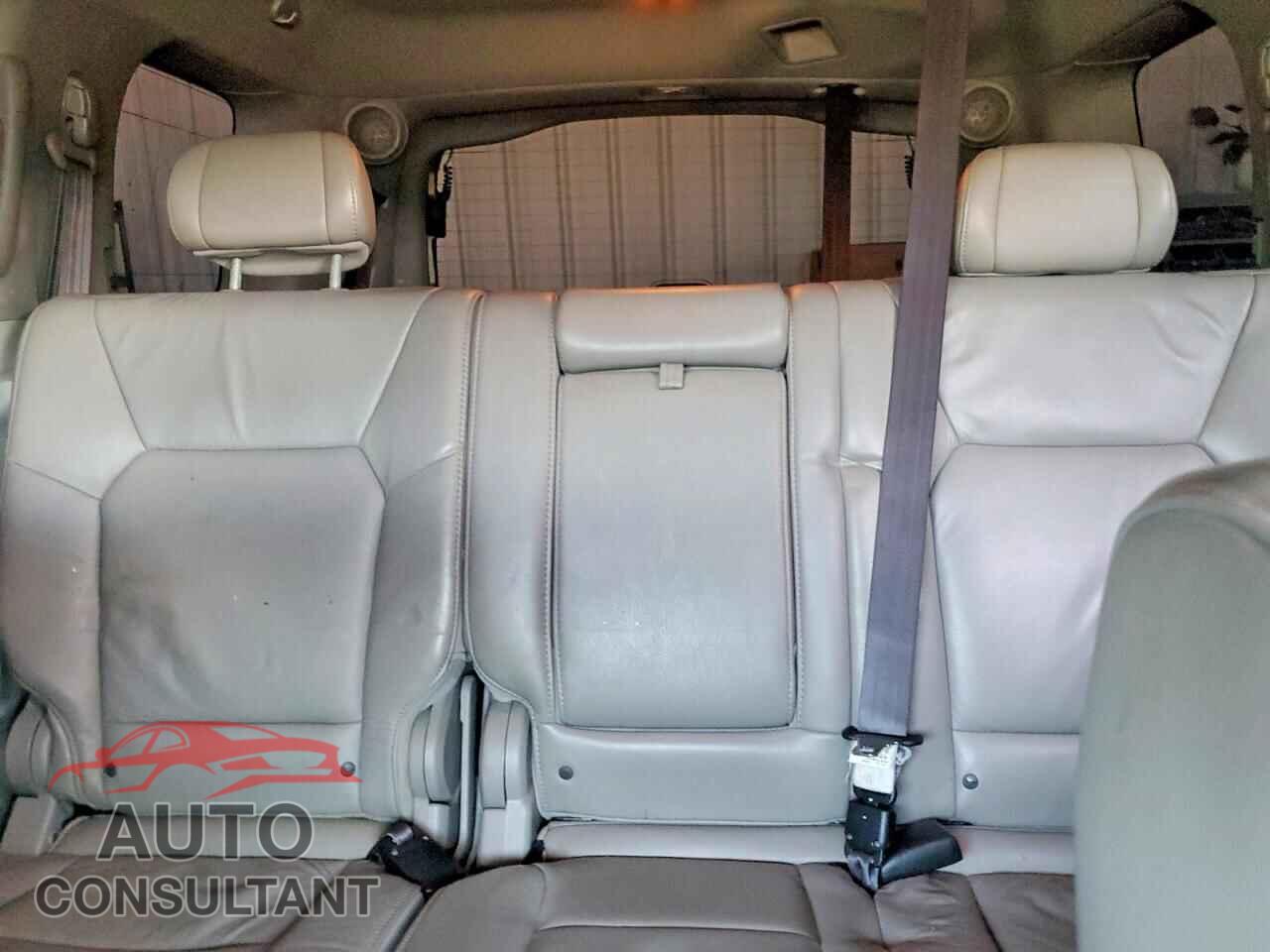 HONDA PILOT 2011 - 5FNYF4H70BB014687