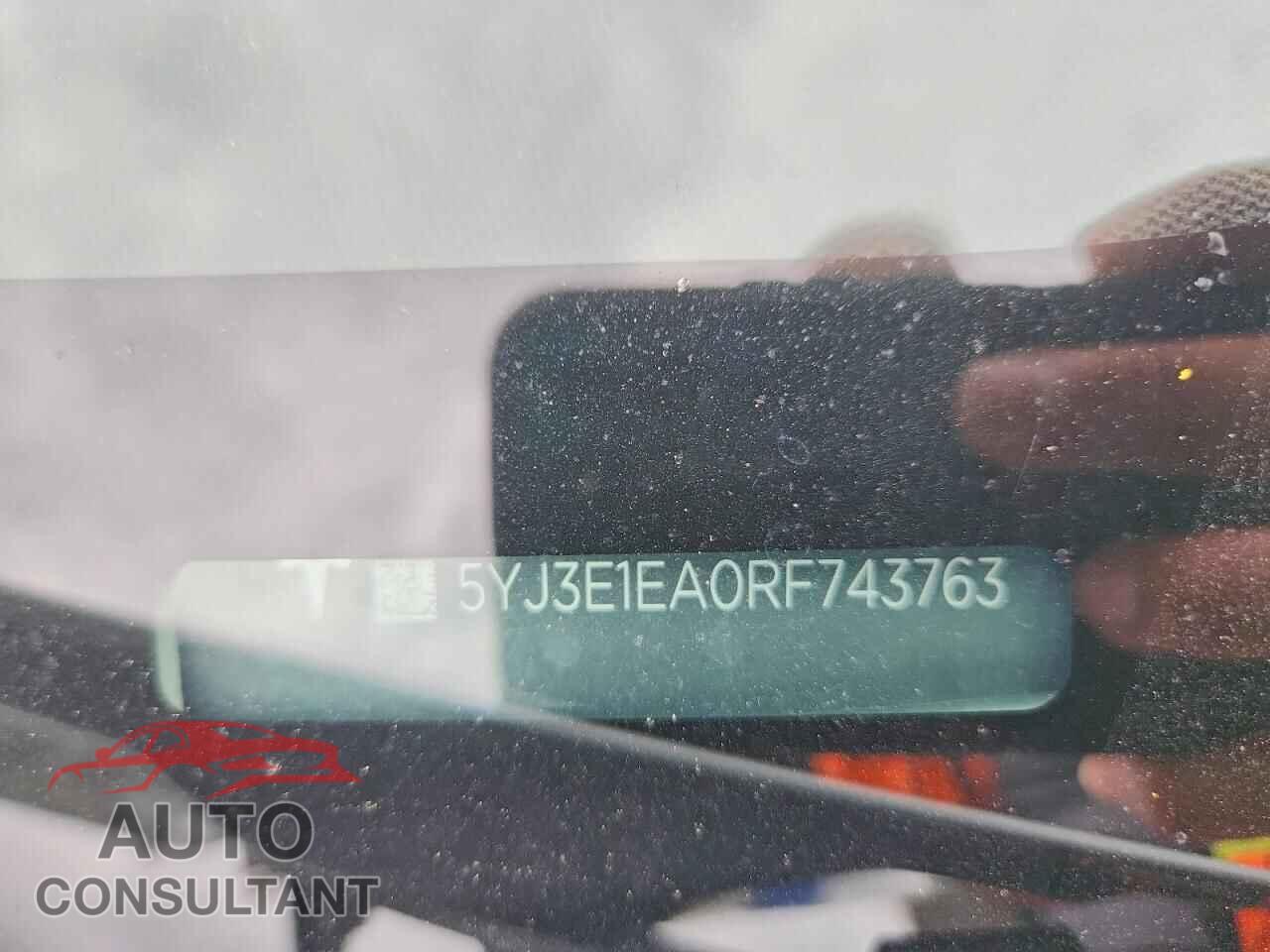 TESLA MODEL 3 2024 - 5YJ3E1EA0RF743763