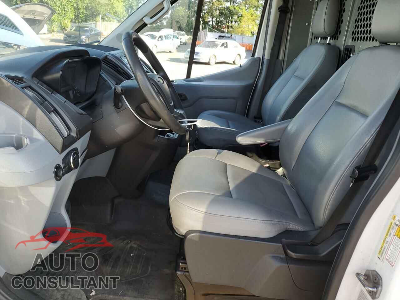 FORD TRANSIT 2018 - 1FTYR2XM0JKA61884