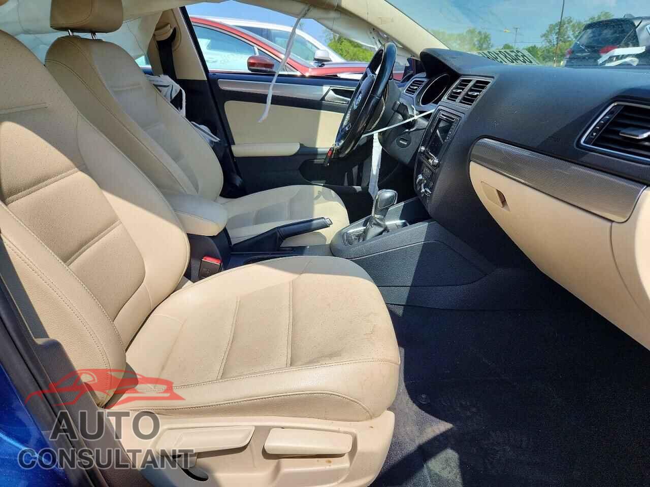 VOLKSWAGEN JETTA 2017 - 3VWDB7AJ6HM383699