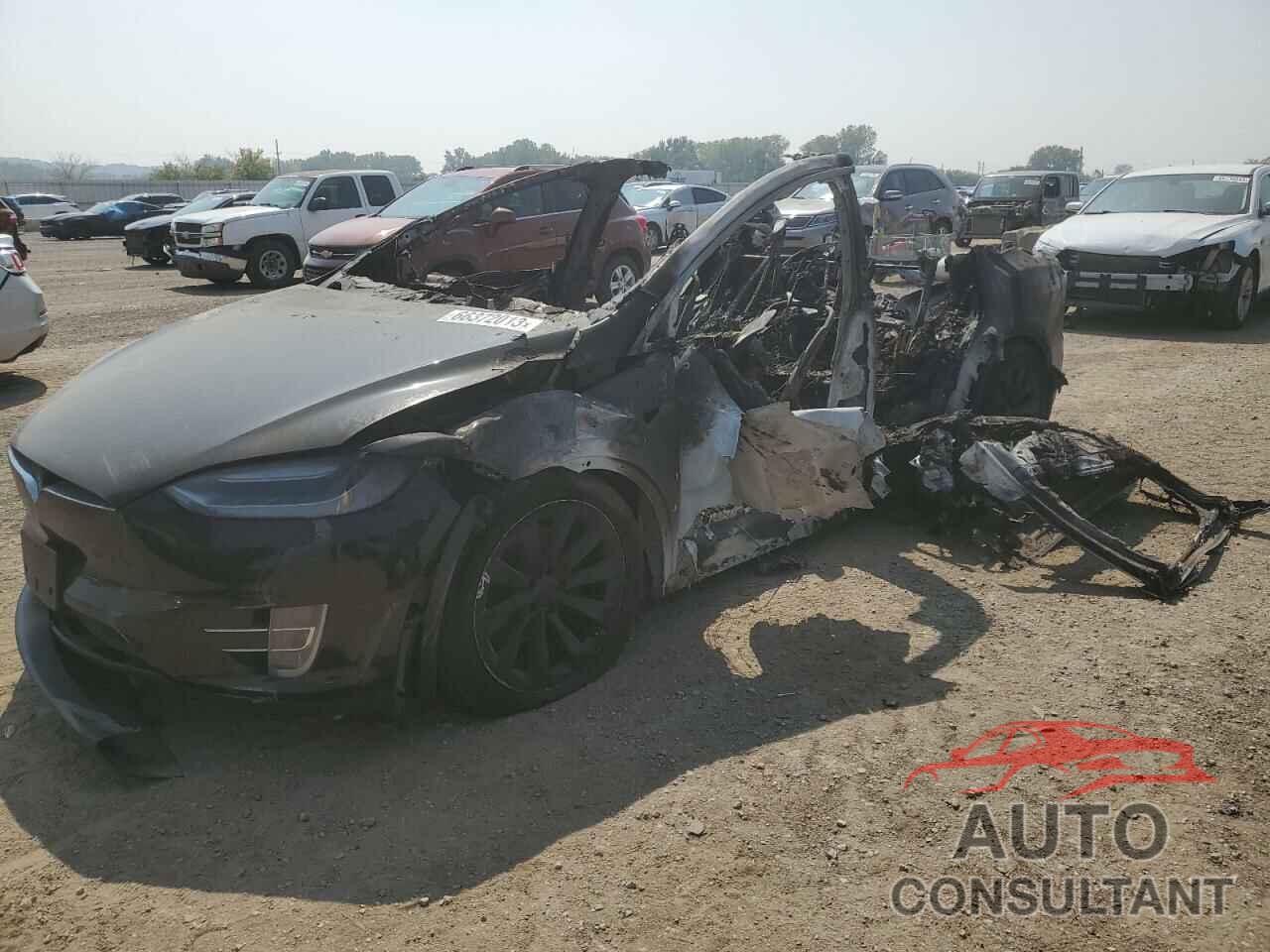 TESLA MODEL X 2016 - 5YJXCAE22GF004889