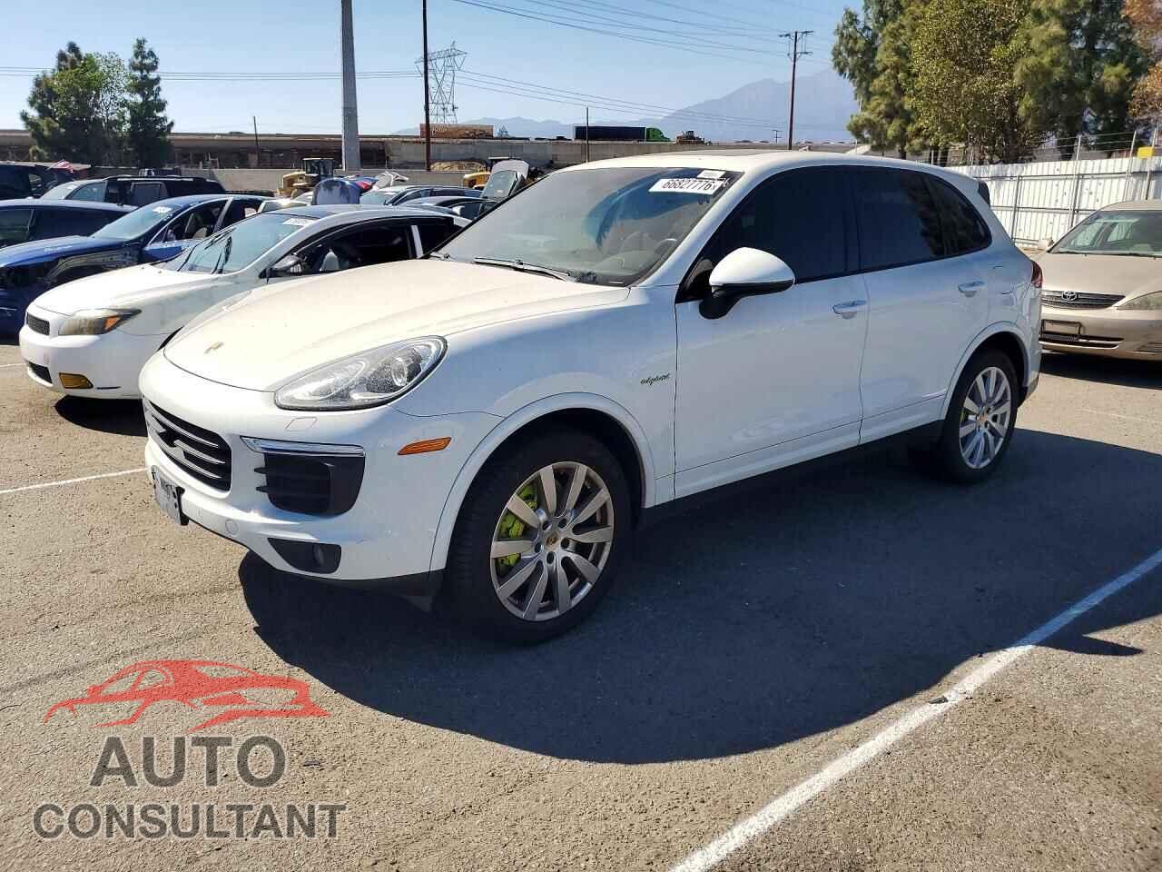 PORSCHE CAYENNE 2017 - WP1AE2A27HLA75689