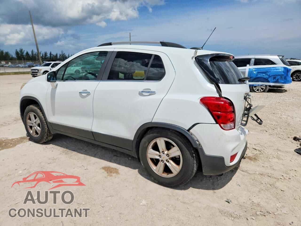 CHEVROLET TRAX 2018 - KL7CJPSB5JB715179