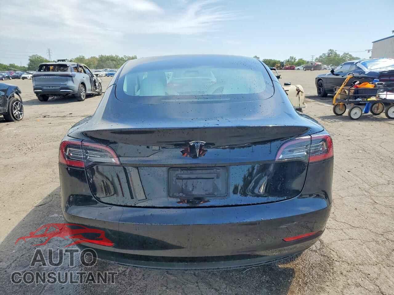 TESLA MODEL 3 2021 - 5YJ3E1EA4MF100101