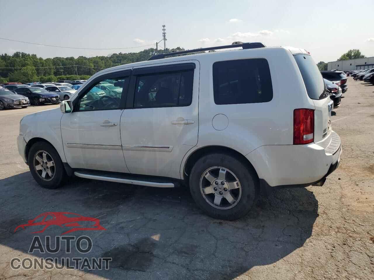 HONDA PILOT 2011 - 5FNYF4H90BB016800