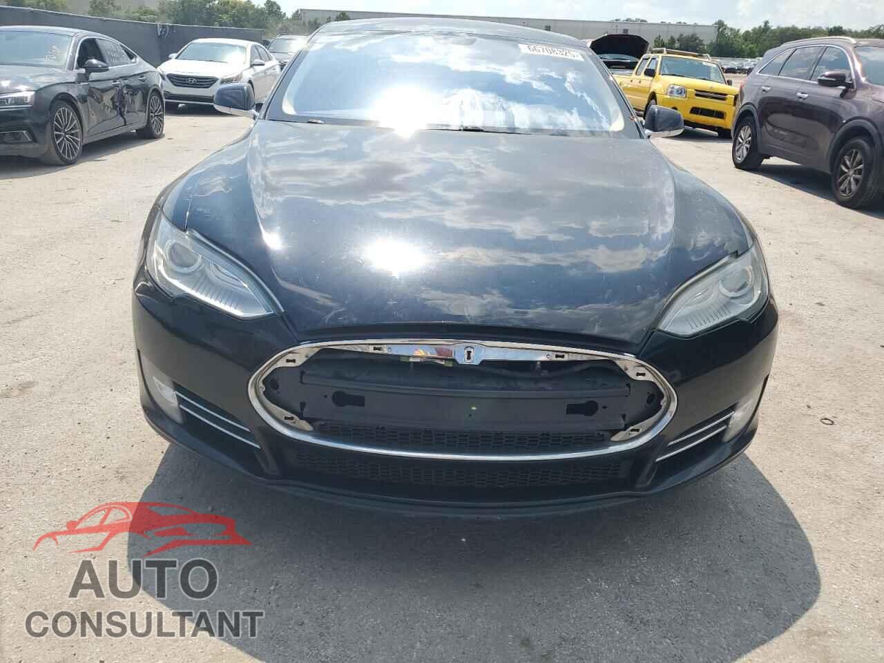 TESLA MODEL S 2013 - 5YJSA1DN6DFP20864