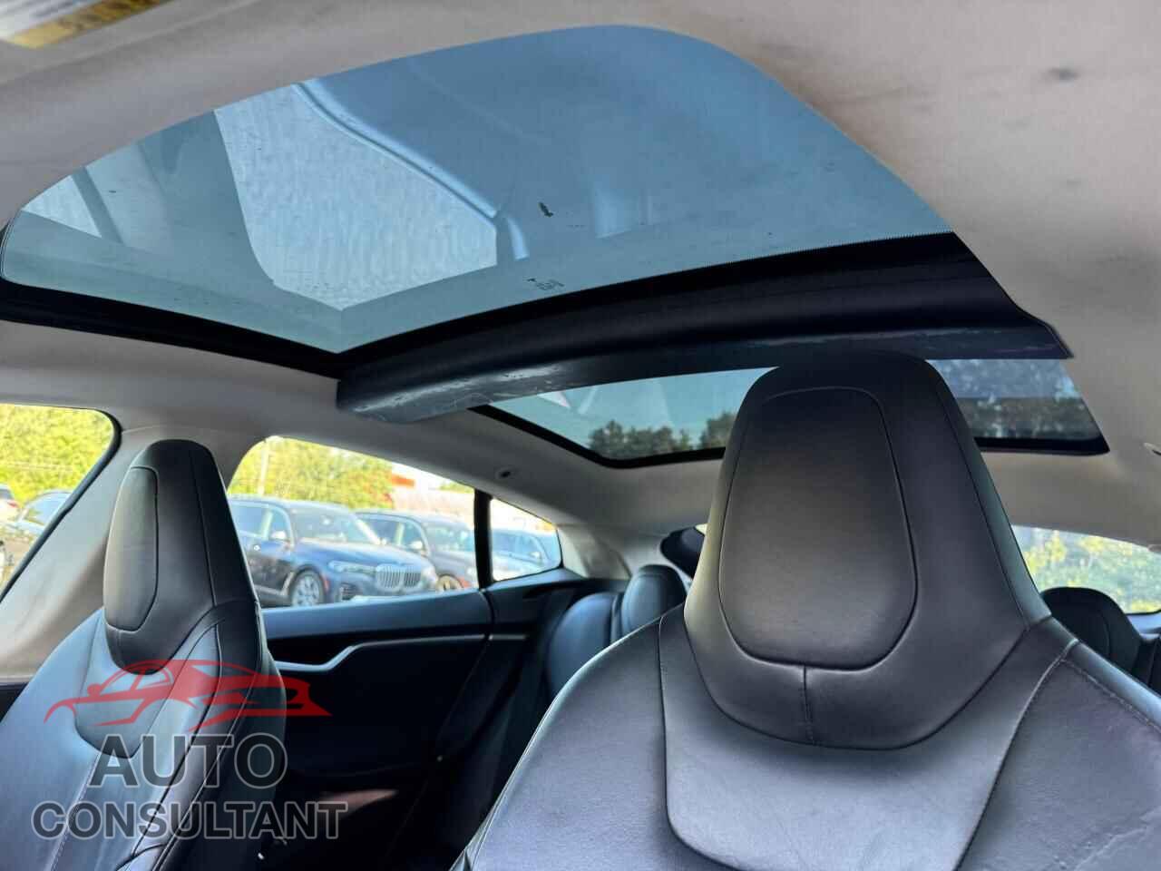 TESLA MODEL S 2013 - 5YJSA1CG5DFP18929
