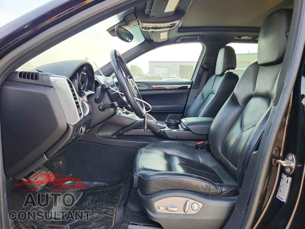 PORSCHE CAYENNE 2016 - WP1AA2A28GKA10737