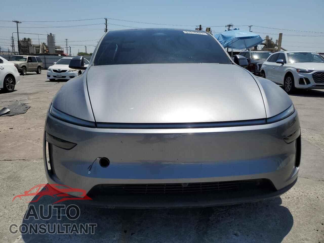 TESLA MODEL Y 2026 - 7SAYGDEE2TF355366