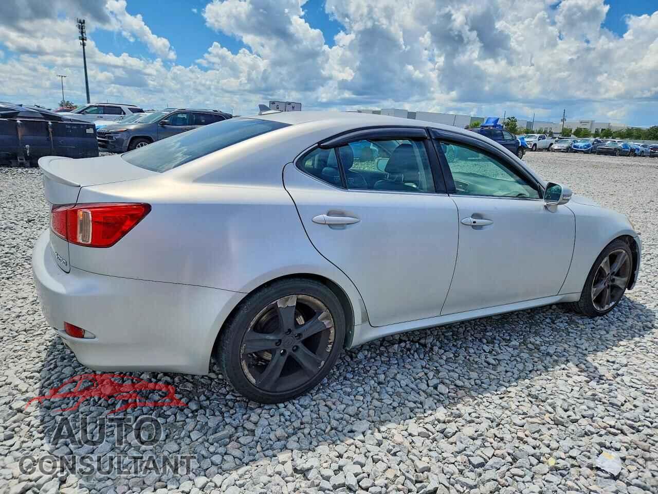 LEXUS IS 2011 - JTHBF5C20B5145495